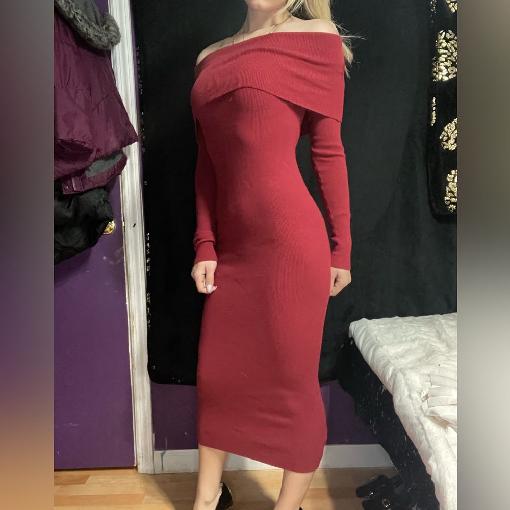 aritizia dress burgundy new size small